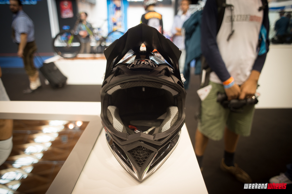 eurobike_2013_airoh_fighter_carbon_6